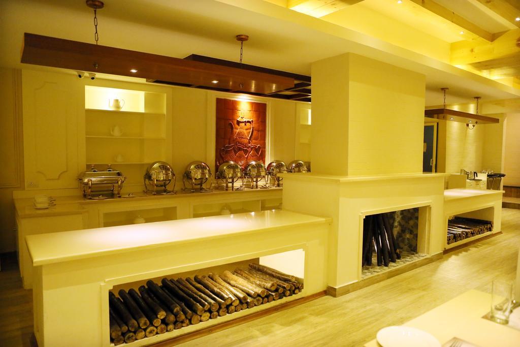 Hotel Indriya Wayanad Kalpetta Bagian luar foto
