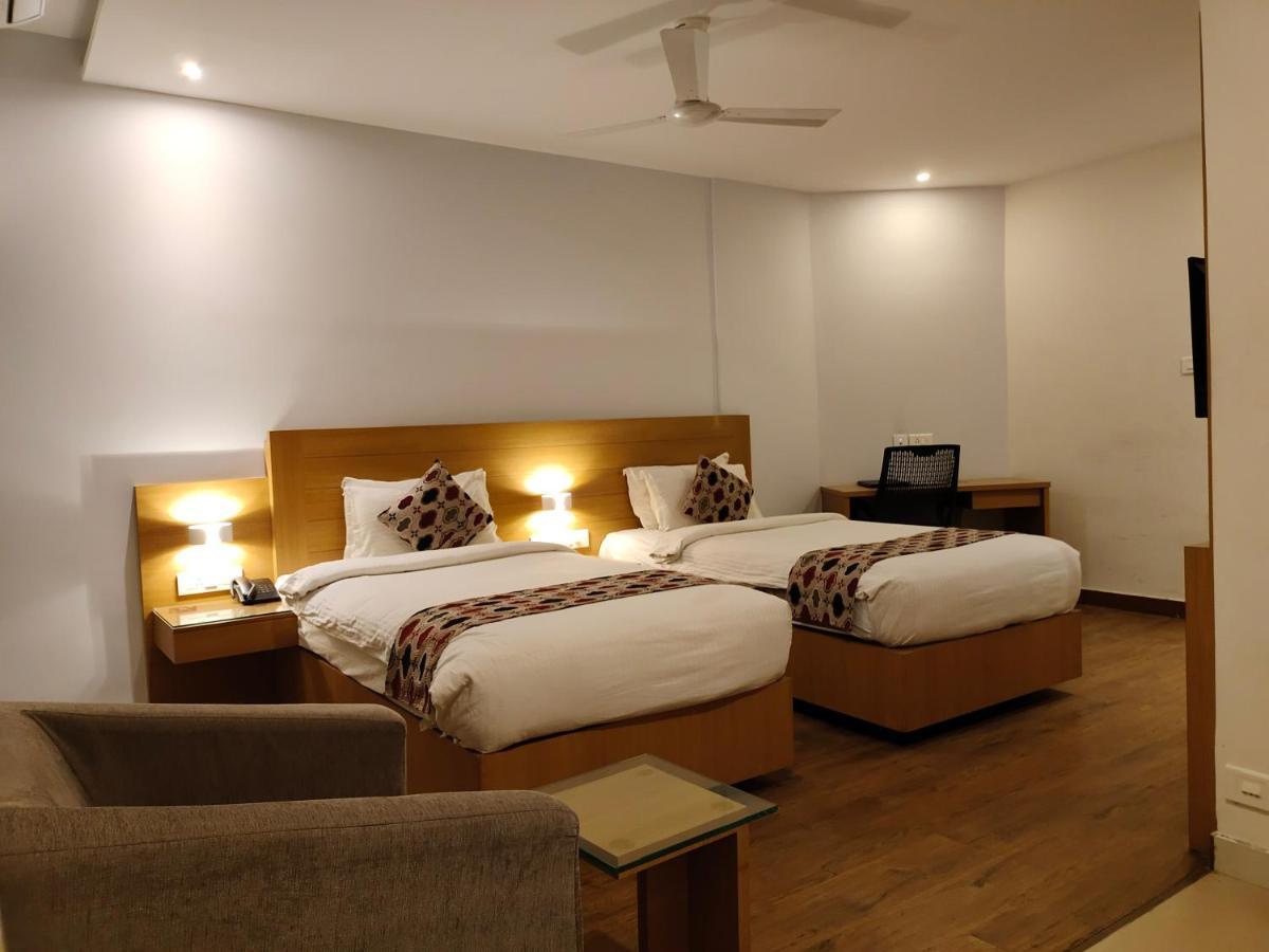 Hotel Indriya Wayanad Kalpetta Bagian luar foto